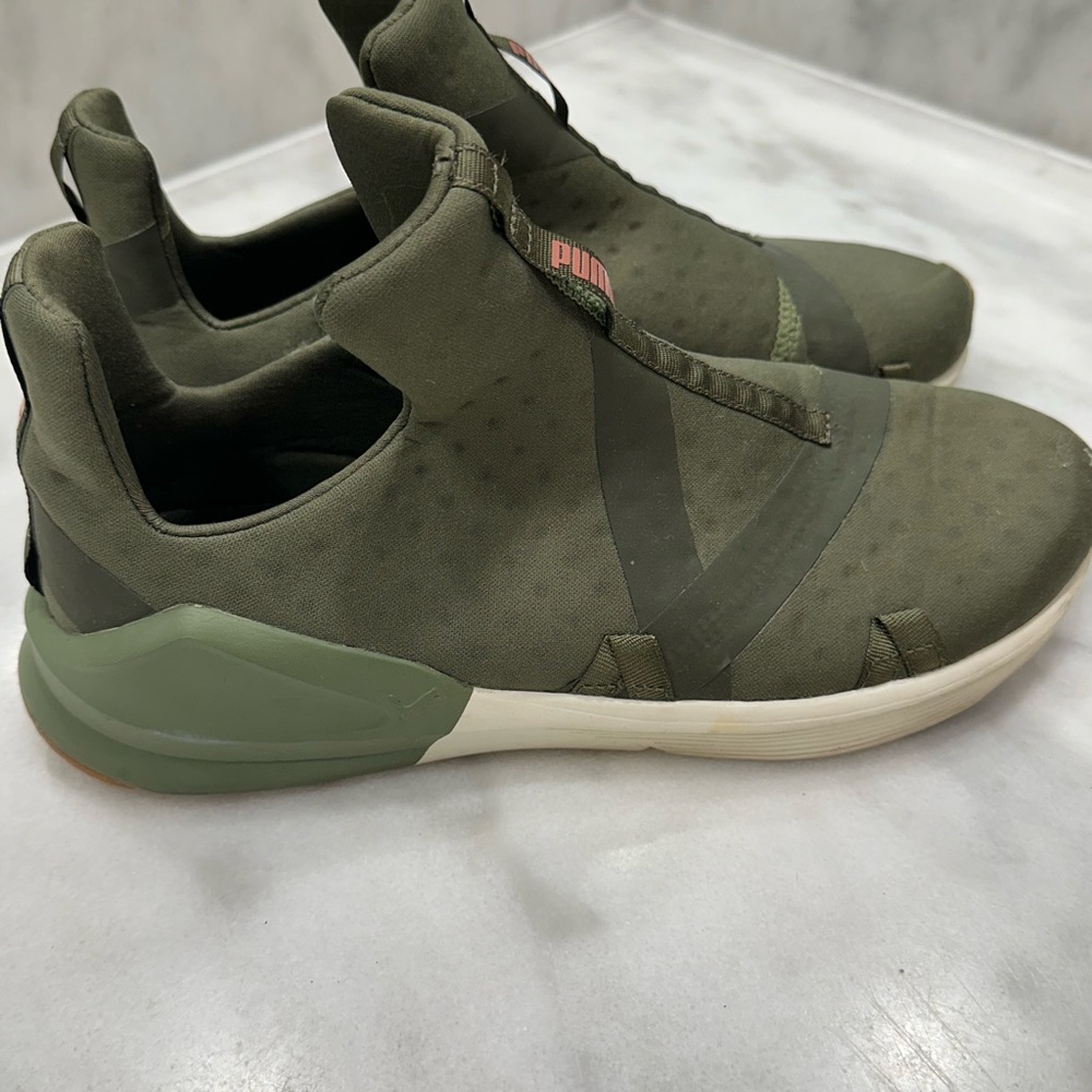 Puma women’s sneakers